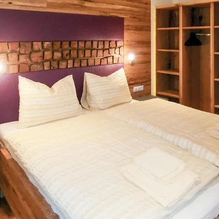 דירה Two-bedroom In